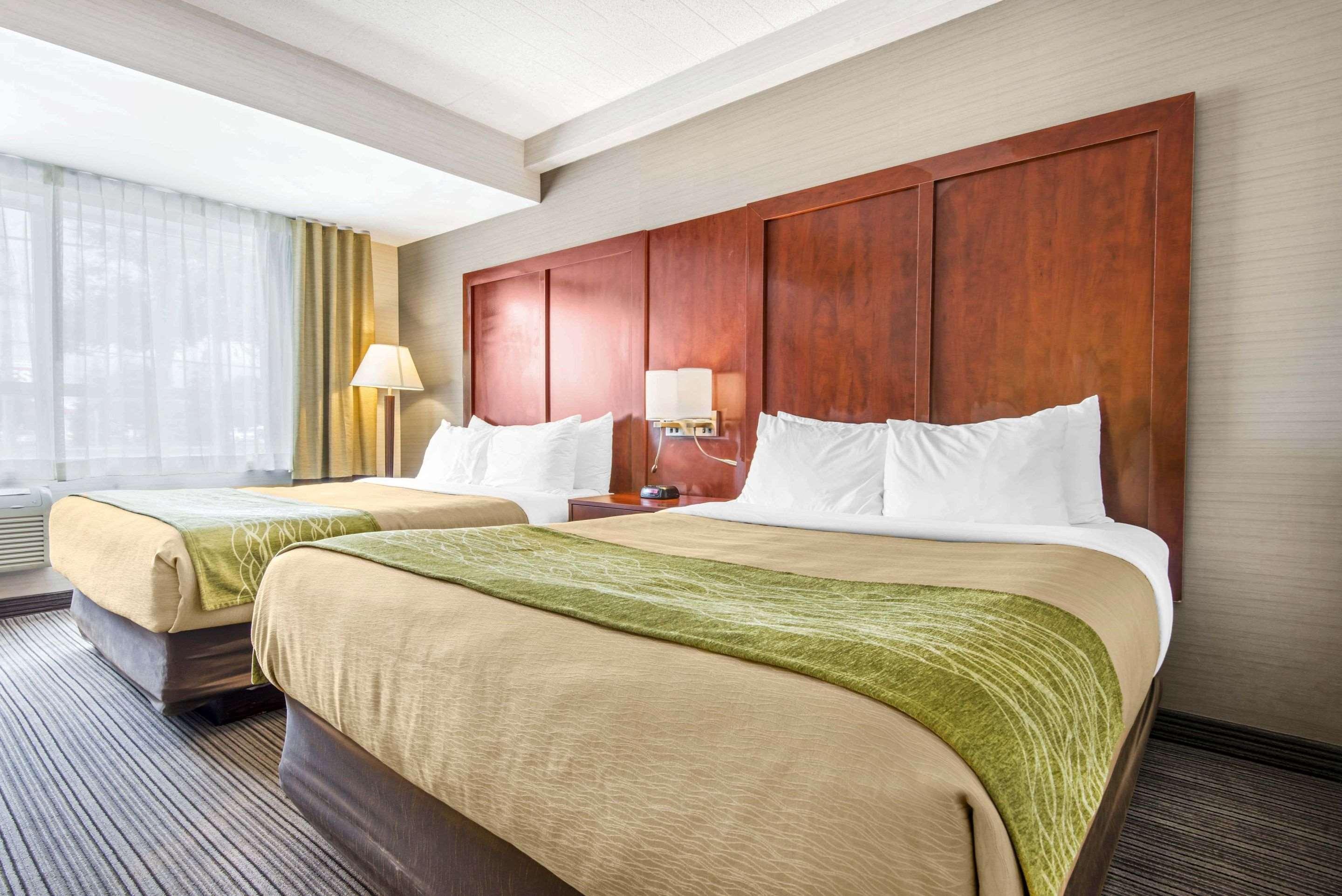 Comfort Inn & Suites Колингууд Екстериор снимка