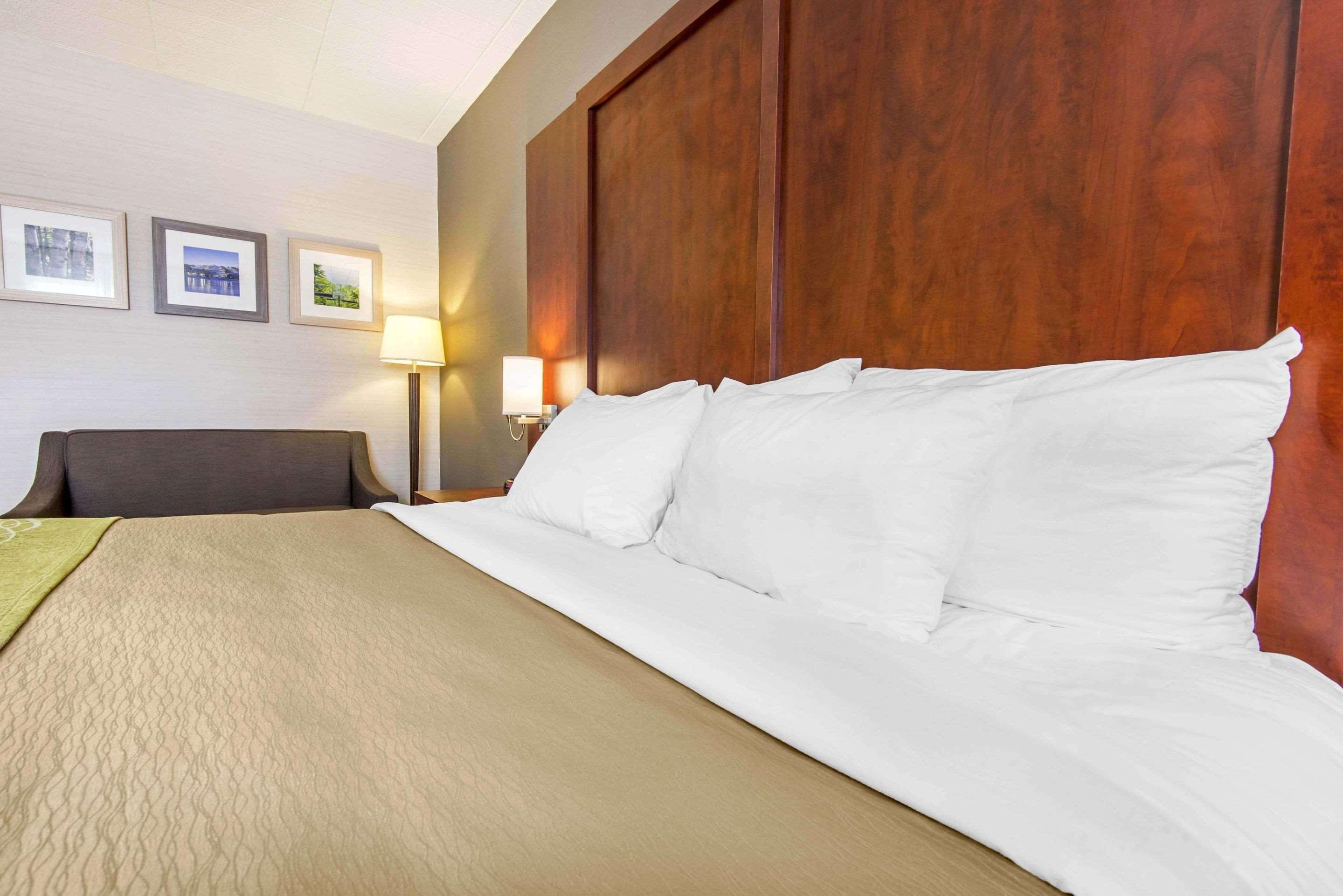 Comfort Inn & Suites Колингууд Екстериор снимка