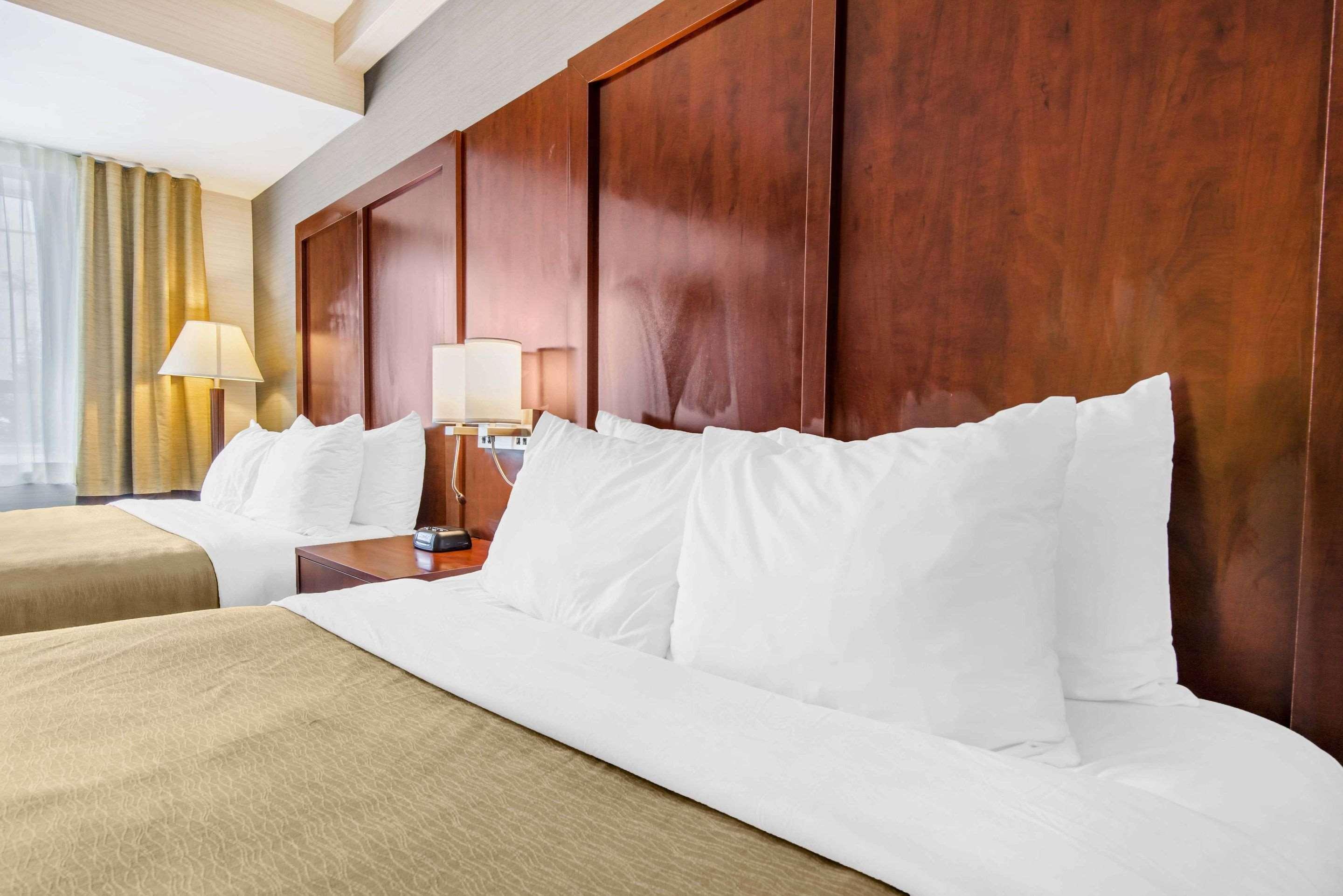 Comfort Inn & Suites Колингууд Екстериор снимка