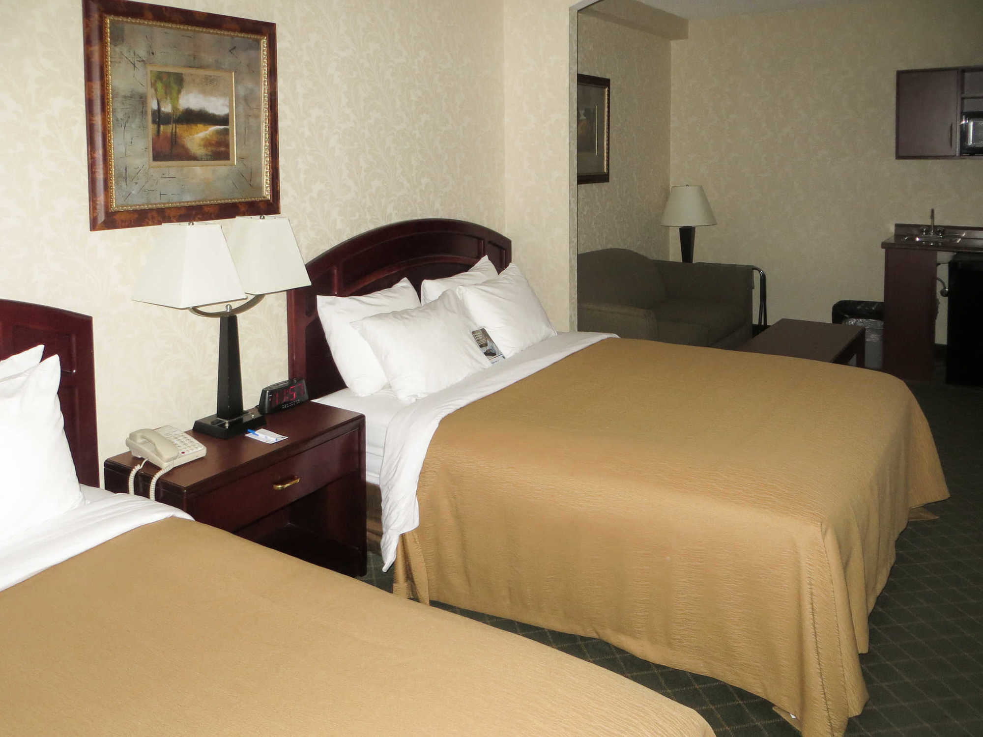 Comfort Inn & Suites Колингууд Стая снимка