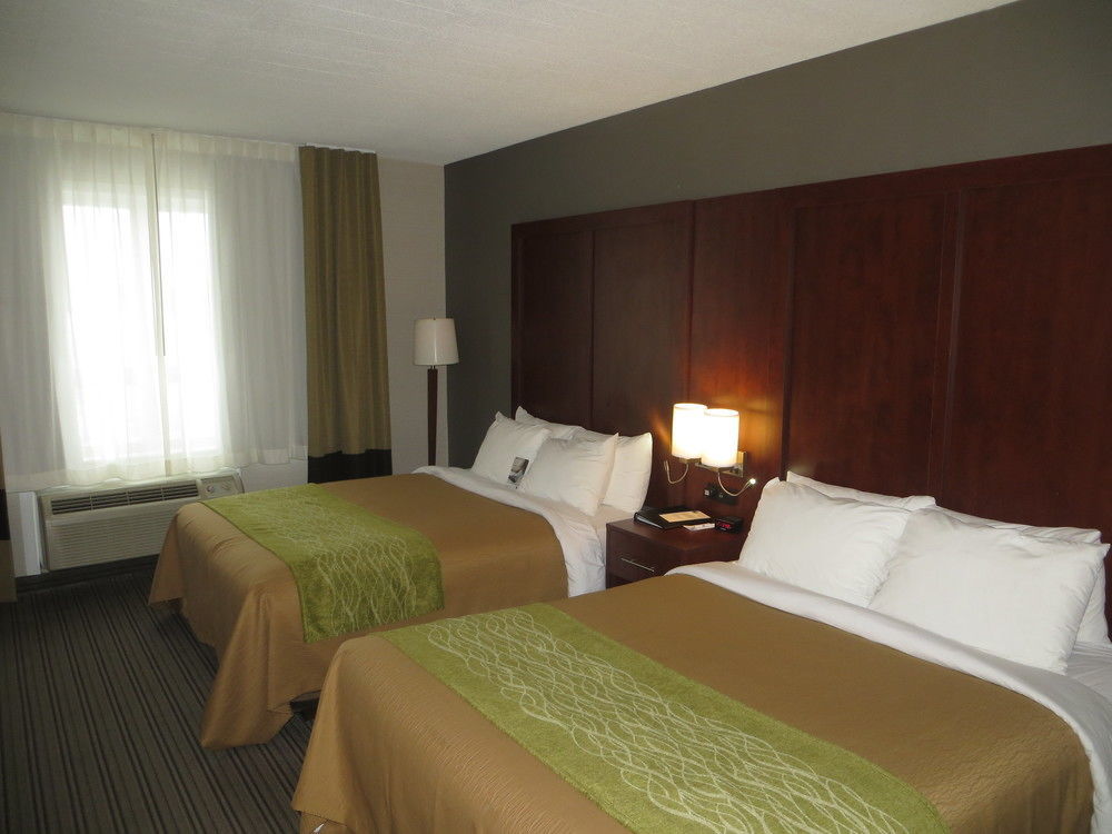 Comfort Inn & Suites Колингууд Екстериор снимка